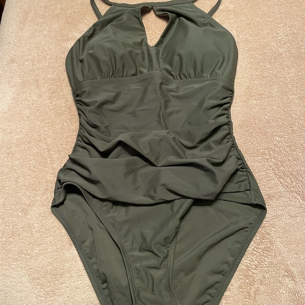 Bathing suit one piece